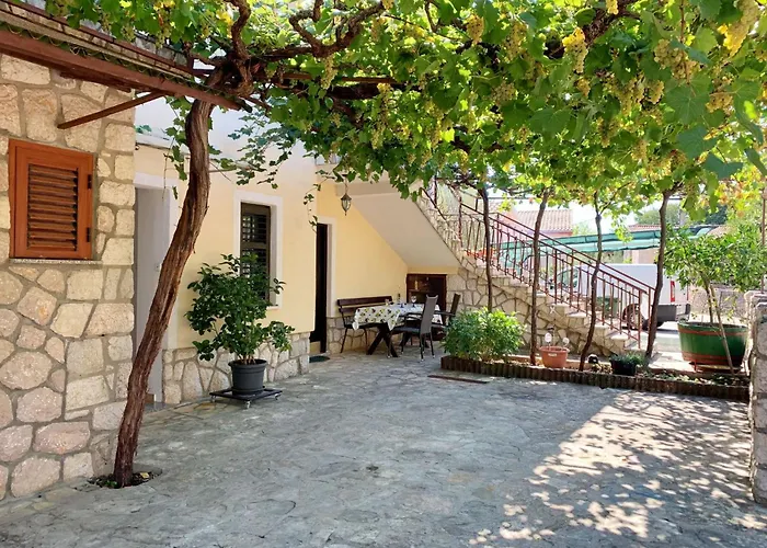 Apartamento Santic By Interhome