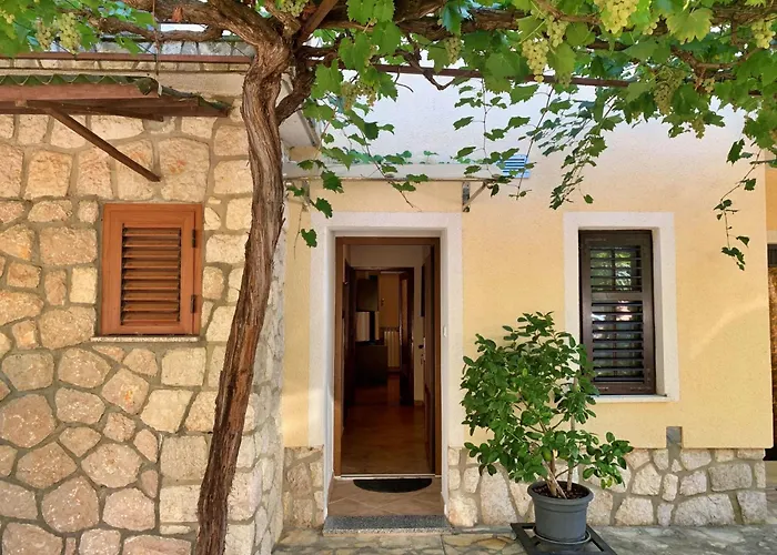 Apartamento Santic By Interhome