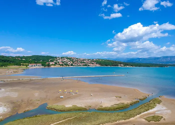 Santic By Interhome * Čižići