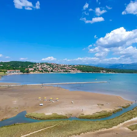 Santic By Interhome * Čižići