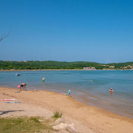 Lägenhet Santic By Interhome