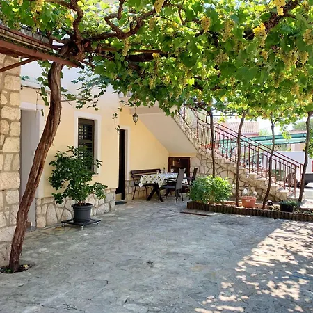 Apartman Santic By Interhome