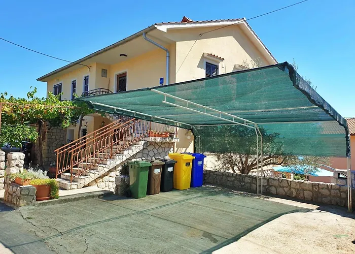 Santic By Interhome *