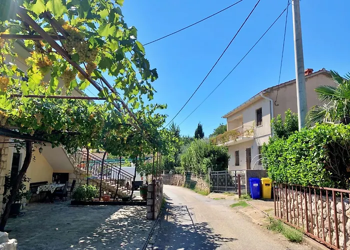 Santic By Interhome * Cizici